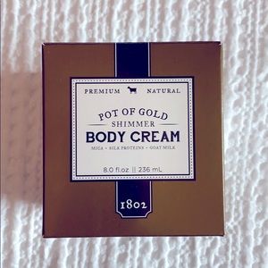 Brennan 1802 Pot of Gold Shimmer Body Cream